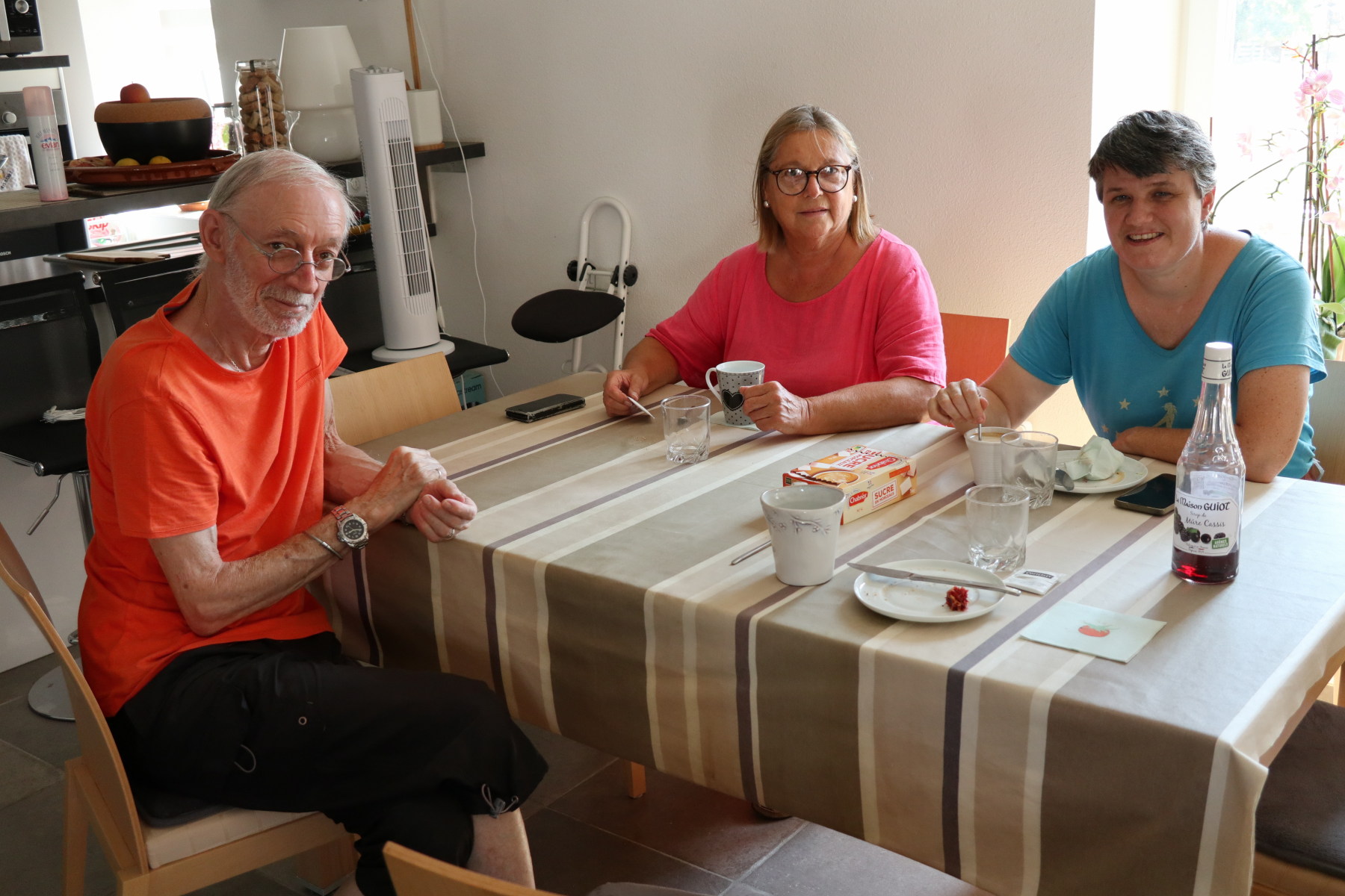 Chargement de la photo suivante en arrière plan